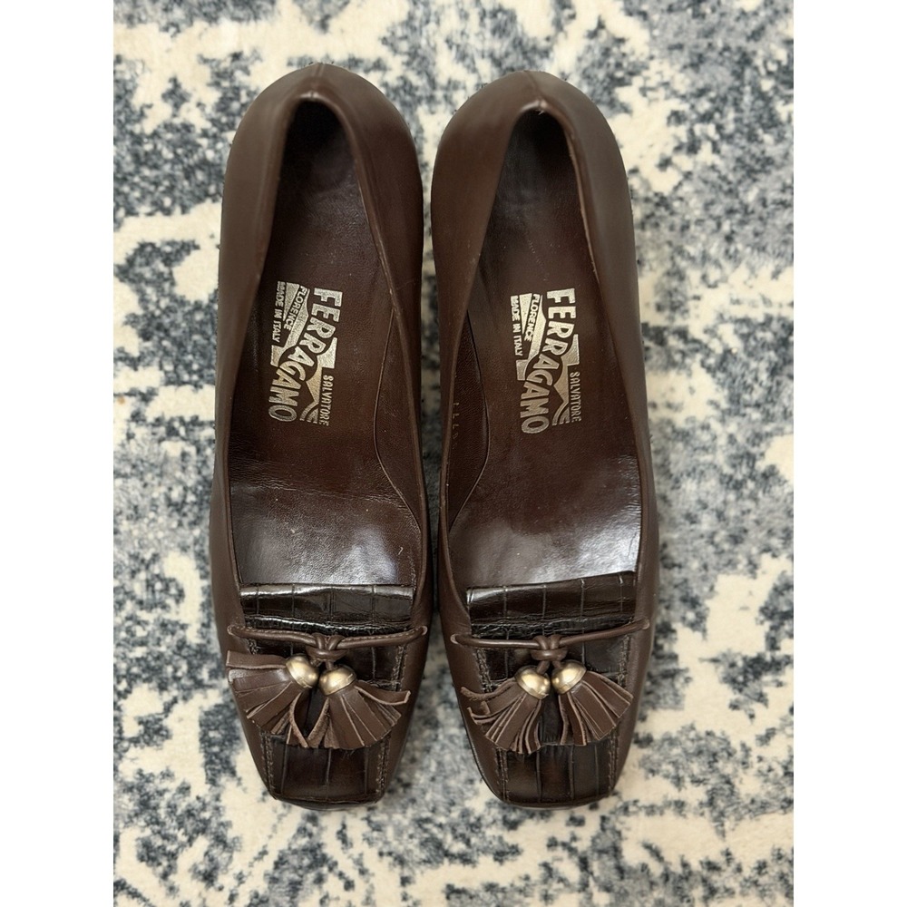 Salvatore Ferragamo Gancini Pumps 7 Brown Excellent Condition! Worn 1X - Picture 7 of 10
